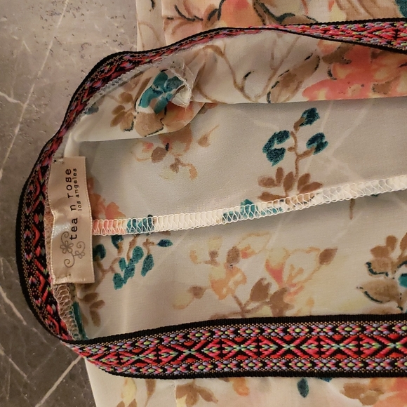 TEA N ROSE Chiffon Open-Front Cardigan - Picture 2 of 2